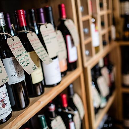 Byrnes Wine Dine Stay Енистимон Екстериор снимка
