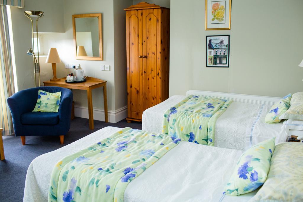 Byrnes Wine Dine Stay Енистимон Стая снимка